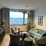 Luxury Flat In Sky Park, Castle View, Free Parking Apartament *