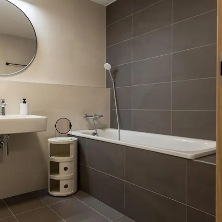 Luxury Flat In Sky Park, Castle View, Free Parking Μπρατισλάβα