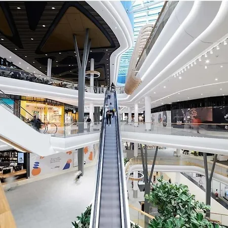 Luxury Flat In Sky Park, Castle View, Free Parking Apartment *