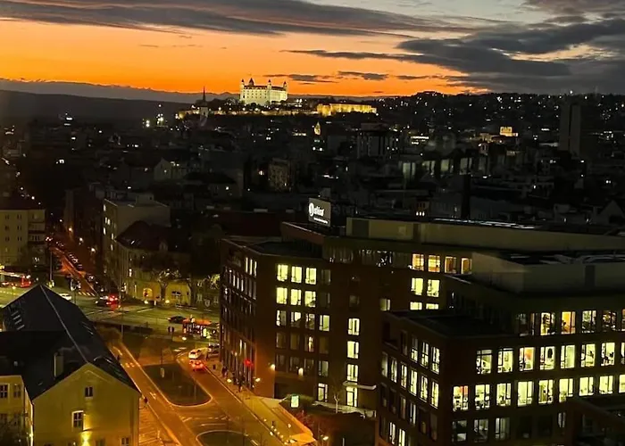 Luxury Flat In Sky Park, Castle View, Free Parking Lejlighed Bratislava