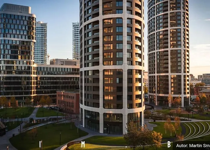 Luxury Flat In Sky Park, Castle View, Free Parking