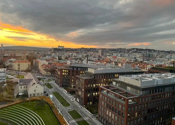 Luxury Flat In Sky Park, Castle View, Free Parking Lejlighed Bratislava