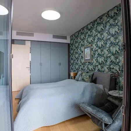 Luxury Flat In Sky Park, Castle View, Free Parking Apartment Bratislava