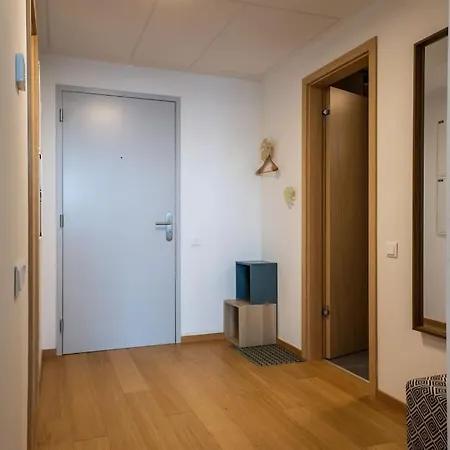 Luxury Flat In Sky Park, Castle View, Free Parking * Bratislava