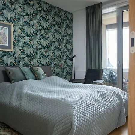 Luxury Flat In Sky Park, Castle View, Free Parking